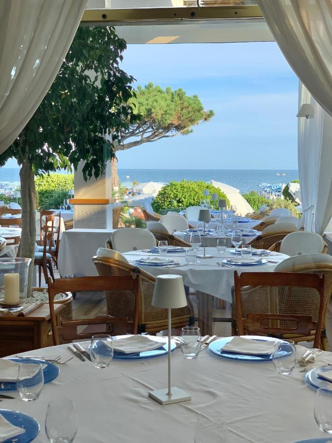 Hotel Universo Lido di Jesolo Buitenkant foto